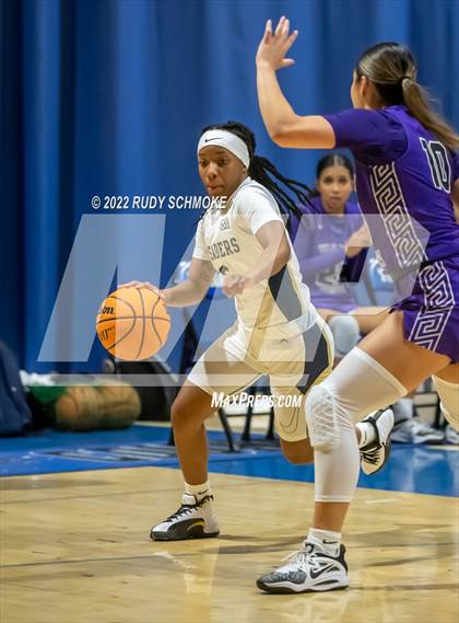 Thumbnail 3 in Mater Dei Catholic vs. Valley Vista (Sweet Sixteen Inviational Tournament) photogallery.