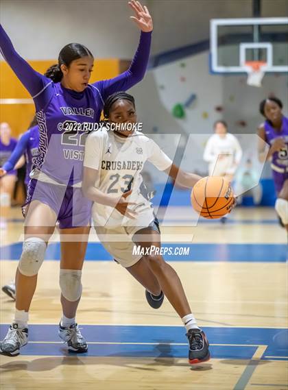 Thumbnail 1 in Mater Dei Catholic vs. Valley Vista (Sweet Sixteen Inviational Tournament) photogallery.