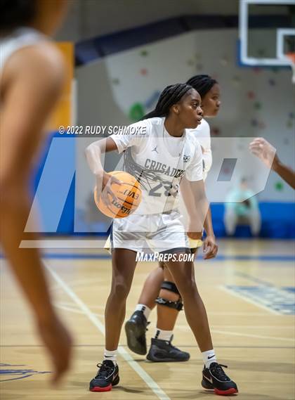 Thumbnail 1 in Mater Dei Catholic vs. Valley Vista (Sweet Sixteen Inviational Tournament) photogallery.
