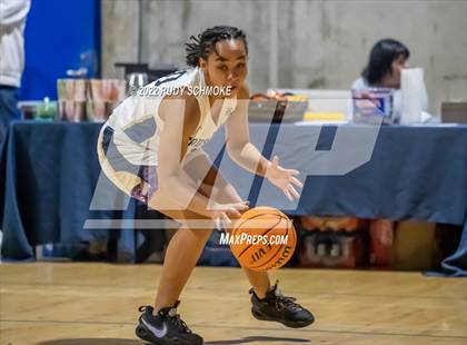 Thumbnail 1 in Mater Dei Catholic vs. Valley Vista (Sweet Sixteen Inviational Tournament) photogallery.