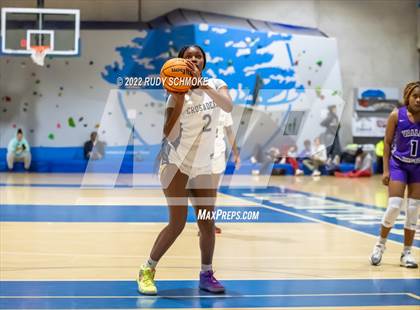 Thumbnail 2 in Mater Dei Catholic vs. Valley Vista (Sweet Sixteen Inviational Tournament) photogallery.