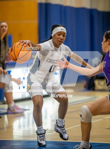 Thumbnail 2 in Mater Dei Catholic vs. Valley Vista (Sweet Sixteen Inviational Tournament) photogallery.