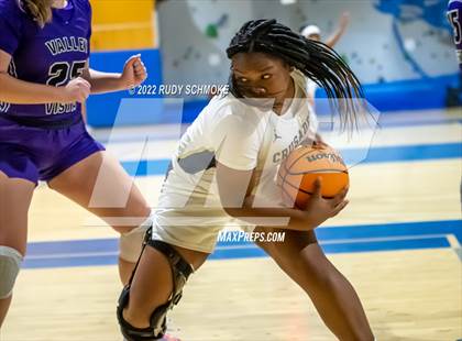 Thumbnail 1 in Mater Dei Catholic vs. Valley Vista (Sweet Sixteen Inviational Tournament) photogallery.