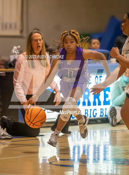 Thumbnail 2 in Mater Dei Catholic vs. Valley Vista (Sweet Sixteen Inviational Tournament) photogallery.