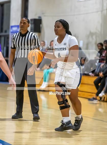 Thumbnail 2 in Mater Dei Catholic vs. Valley Vista (Sweet Sixteen Inviational Tournament) photogallery.