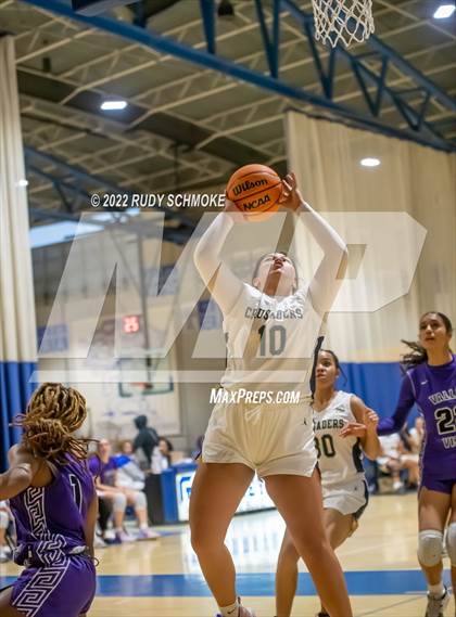 Thumbnail 1 in Mater Dei Catholic vs. Valley Vista (Sweet Sixteen Inviational Tournament) photogallery.