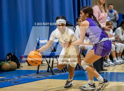 Thumbnail 2 in Mater Dei Catholic vs. Valley Vista (Sweet Sixteen Inviational Tournament) photogallery.