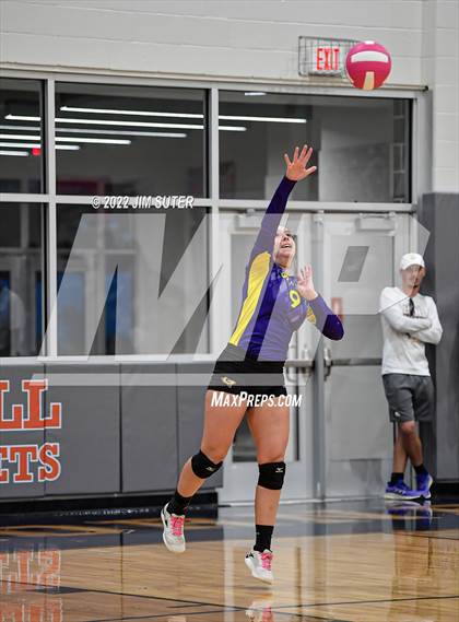 Thumbnail 1 in Granger vs. Mumford (UIL 2A Region 4 Bi-District Playoff) photogallery.