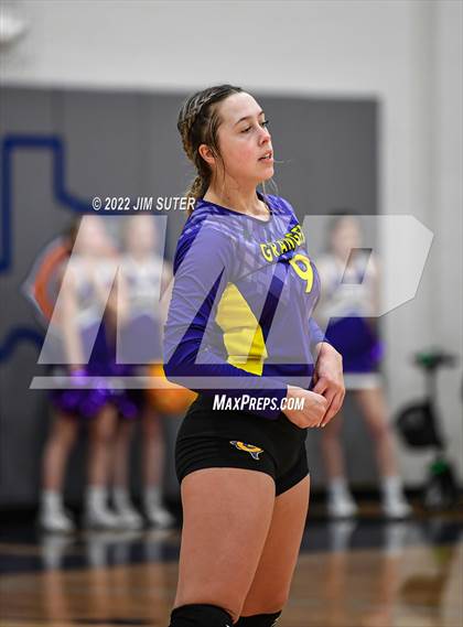 Thumbnail 2 in Granger vs. Mumford (UIL 2A Region 4 Bi-District Playoff) photogallery.