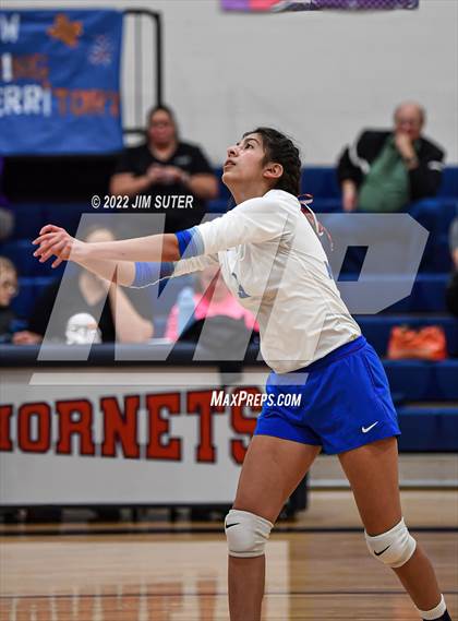Thumbnail 3 in Granger vs. Mumford (UIL 2A Region 4 Bi-District Playoff) photogallery.