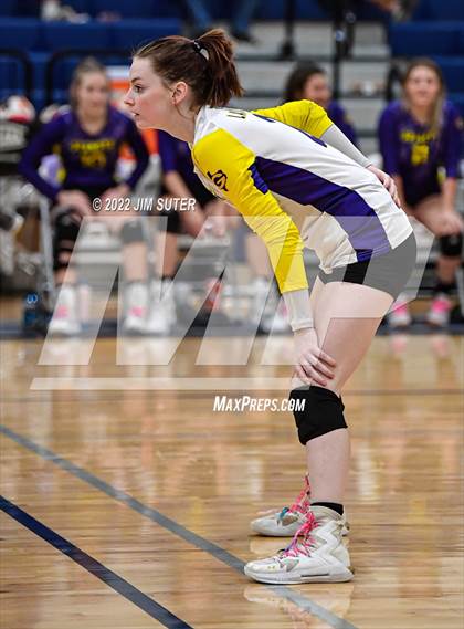 Thumbnail 2 in Granger vs. Mumford (UIL 2A Region 4 Bi-District Playoff) photogallery.