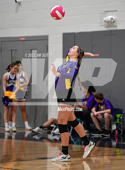 Thumbnail 3 in Granger vs. Mumford (UIL 2A Region 4 Bi-District Playoff) photogallery.