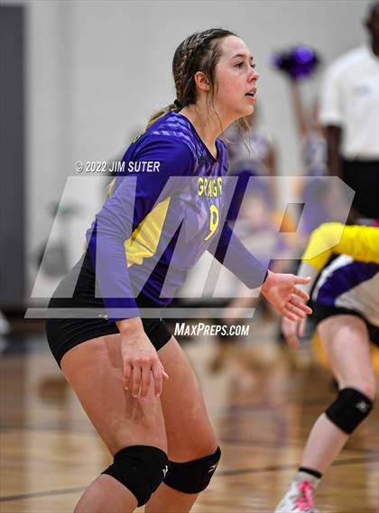Thumbnail 1 in Granger vs. Mumford (UIL 2A Region 4 Bi-District Playoff) photogallery.