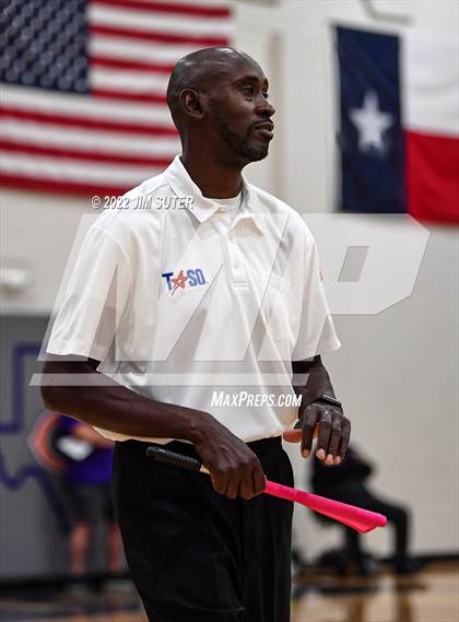 Thumbnail 1 in Granger vs. Mumford (UIL 2A Region 4 Bi-District Playoff) photogallery.