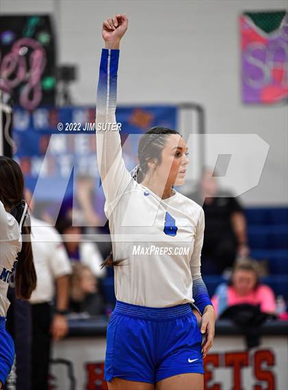 Thumbnail 3 in Granger vs. Mumford (UIL 2A Region 4 Bi-District Playoff) photogallery.