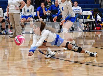 Thumbnail 1 in Granger vs. Mumford (UIL 2A Region 4 Bi-District Playoff) photogallery.