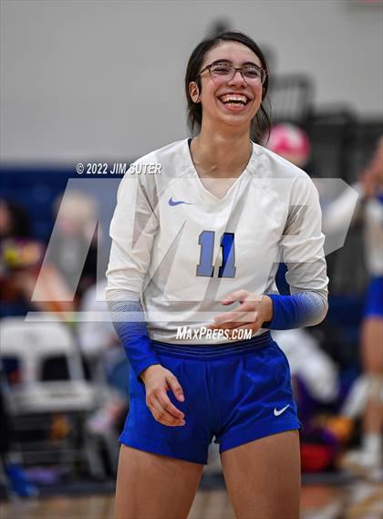 Thumbnail 3 in Granger vs. Mumford (UIL 2A Region 4 Bi-District Playoff) photogallery.