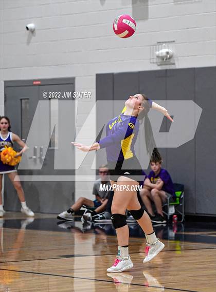 Thumbnail 3 in Granger vs. Mumford (UIL 2A Region 4 Bi-District Playoff) photogallery.
