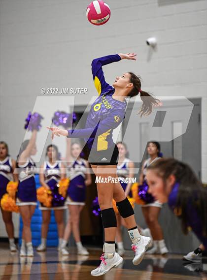Thumbnail 3 in Granger vs. Mumford (UIL 2A Region 4 Bi-District Playoff) photogallery.