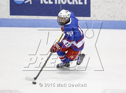 Thumbnail 1 in Greenwich vs. Glastonbury (CIAC Division I Semifinal) photogallery.