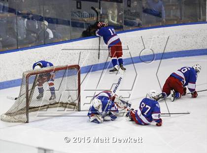 Thumbnail 3 in Greenwich vs. Glastonbury (CIAC Division I Semifinal) photogallery.