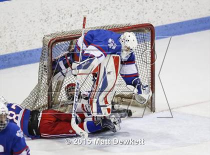Thumbnail 1 in Greenwich vs. Glastonbury (CIAC Division I Semifinal) photogallery.