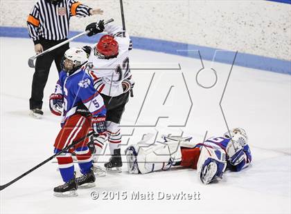 Thumbnail 1 in Greenwich vs. Glastonbury (CIAC Division I Semifinal) photogallery.