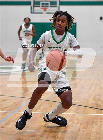 Thumbnail 1 in Brenham vs Kingwood Park photogallery.