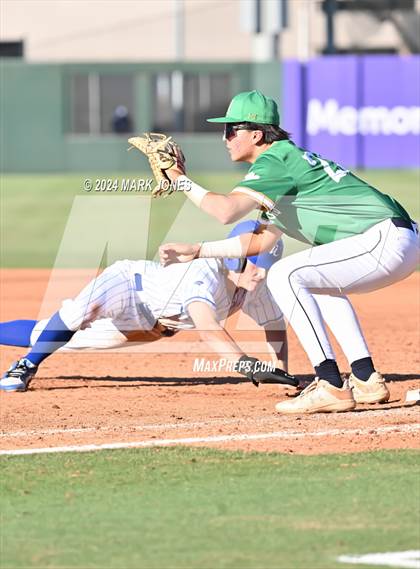 Thumbnail 2 in Yuma Catholic vs. Valley Christian (AIA 3A Final) photogallery.