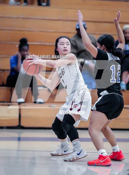 Thumbnail 3 in Palisades vs. Van Nuys photogallery.