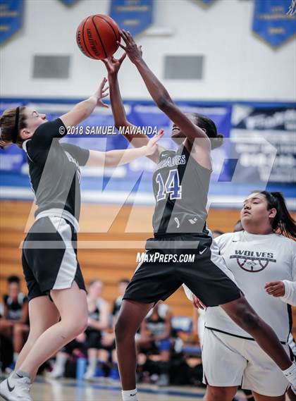 Thumbnail 3 in Palisades vs. Van Nuys photogallery.