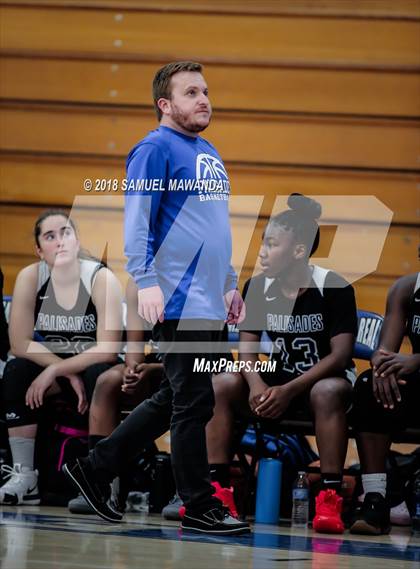 Thumbnail 2 in Palisades vs. Van Nuys photogallery.