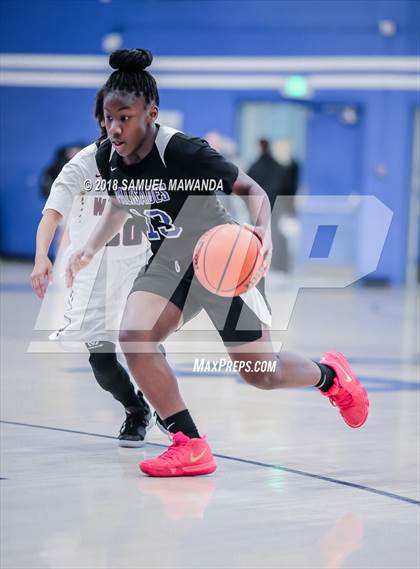 Thumbnail 3 in Palisades vs. Van Nuys photogallery.