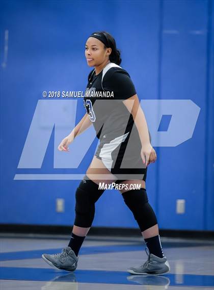 Thumbnail 2 in Palisades vs. Van Nuys photogallery.