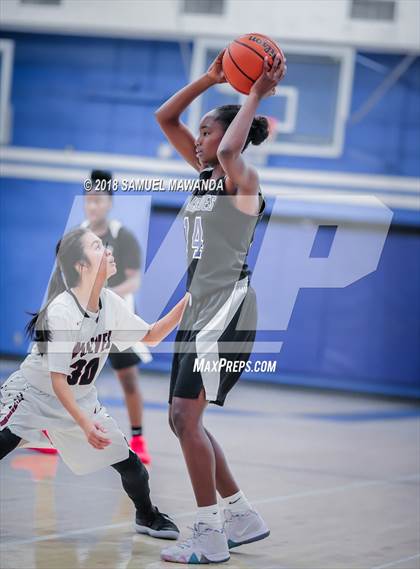 Thumbnail 3 in Palisades vs. Van Nuys photogallery.