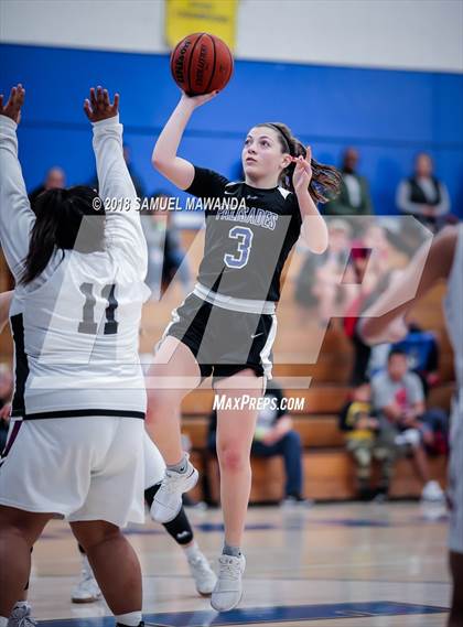 Thumbnail 2 in Palisades vs. Van Nuys photogallery.
