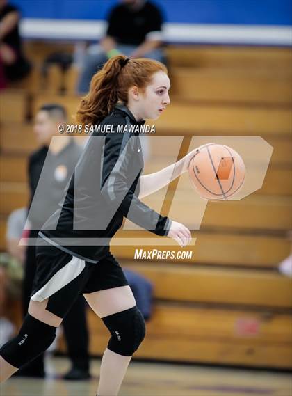 Thumbnail 3 in Palisades vs. Van Nuys photogallery.