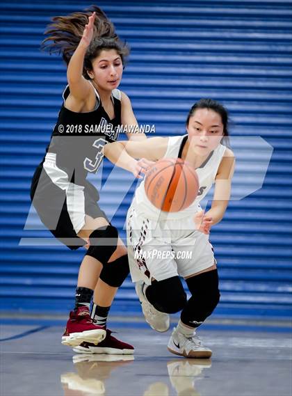 Thumbnail 3 in Palisades vs. Van Nuys photogallery.