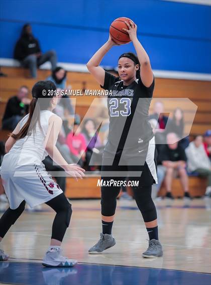 Thumbnail 3 in Palisades vs. Van Nuys photogallery.