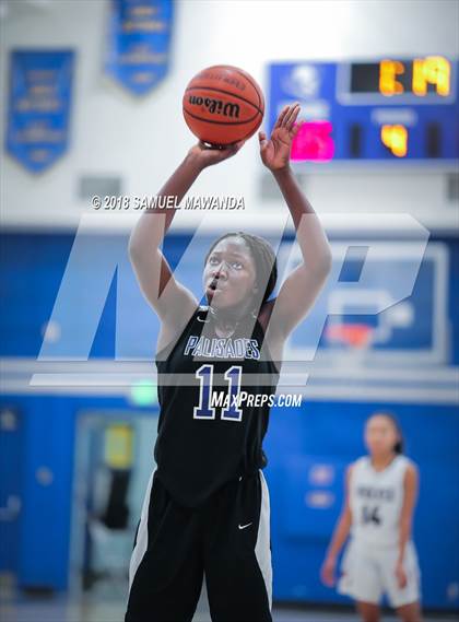 Thumbnail 2 in Palisades vs. Van Nuys photogallery.