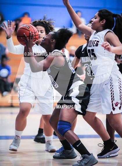 Thumbnail 2 in Palisades vs. Van Nuys photogallery.