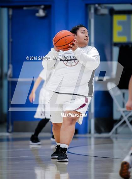 Thumbnail 2 in Palisades vs. Van Nuys photogallery.