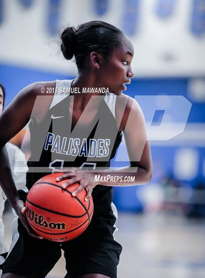 Thumbnail 3 in Palisades vs. Van Nuys photogallery.