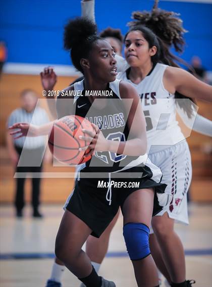 Thumbnail 3 in Palisades vs. Van Nuys photogallery.