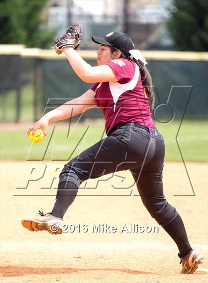 Thumbnail 2 in Girls Prep vs Montini photogallery.