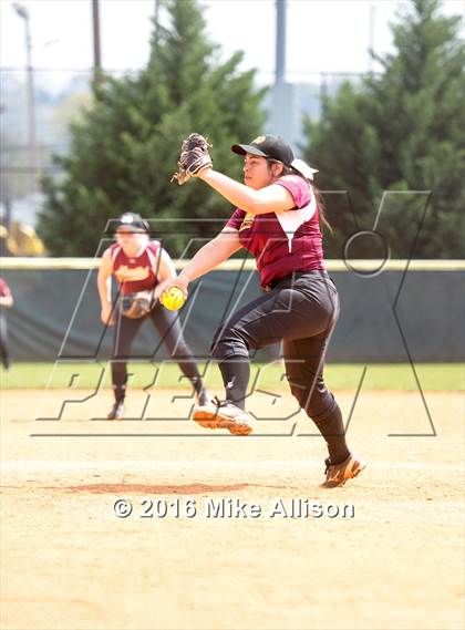 Thumbnail 2 in Girls Prep vs Montini photogallery.