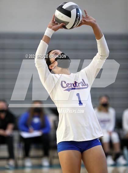Thumbnail 3 in Central @ Del Lago Academy photogallery.