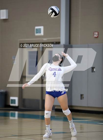 Thumbnail 1 in Central @ Del Lago Academy photogallery.