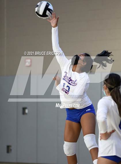 Thumbnail 3 in Central @ Del Lago Academy photogallery.