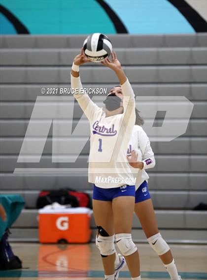 Thumbnail 2 in Central @ Del Lago Academy photogallery.